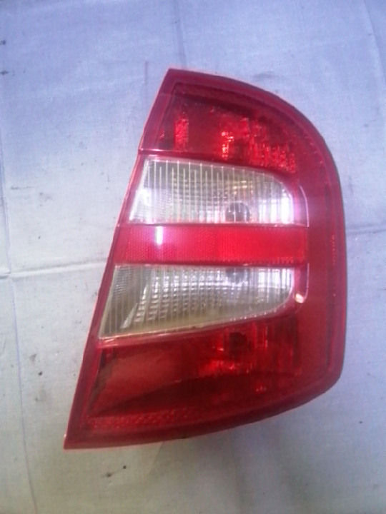 Lampă spate - Parte montare: Dreapta, Varianta: Hatchback - Skoda Fabia 6Y [1999 - 2004] Hatchback 5-doors 1.4 MT (60 hp)