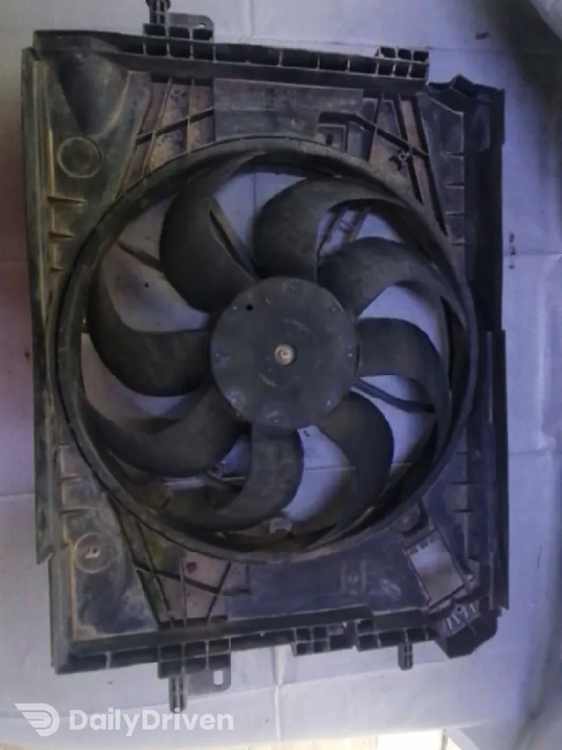 Ventilator răcire - Dacia Sandero 2 generation [2013 - 2016] Hatchback 5-doors 1.2 16V MT (75 hp)