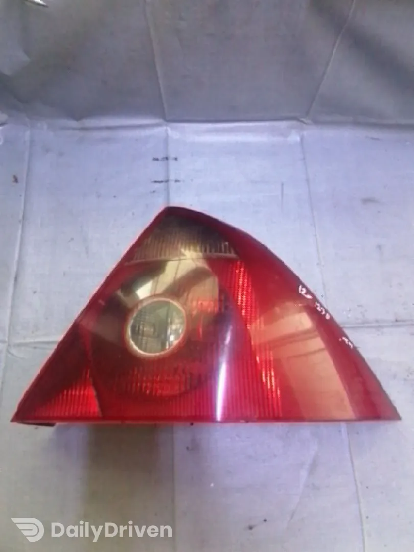 Lampă spate - Parte montare: Dreapta spate, Varianta: Sedan - Ford Mondeo 3 generation [2000 - 2003] Sedan 2.0 TDCi 5MT (130 hp)
