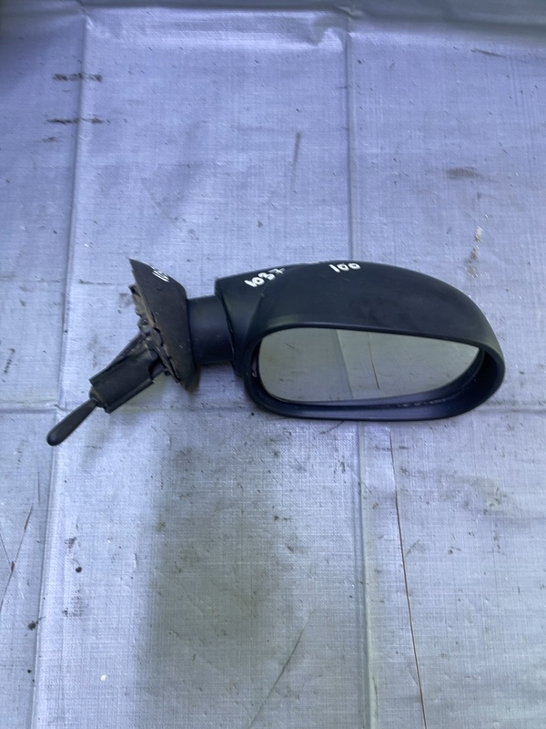 Oglindă  - Parte montare: Dreapta față - Dacia Logan 1 generation [2004 - 2008] Sedan 1.4 MT (75 hp)