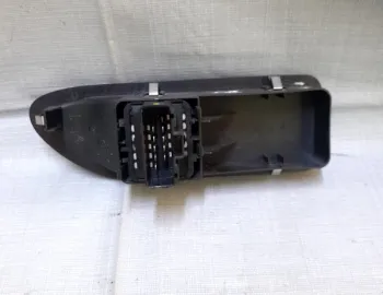 Buton ridicare geam - Parte montare: Stânga - Renault Laguna 2 generation [2001 - 2005] Liftback