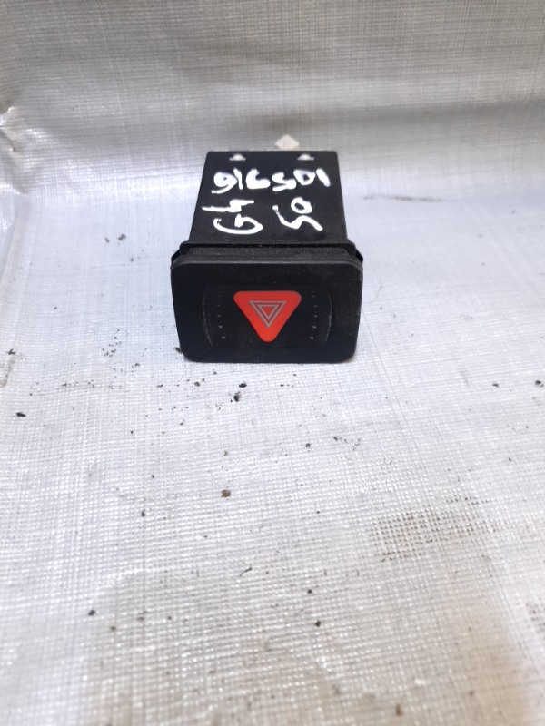 Buton avarie - Volkswagen Golf 4 generation [1997 - 2006] wagon 1.9 TDI MT (100 hp)