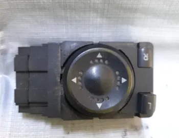 Buton reglaj oglinzi - Volkswagen Passat B5 [1996 - 2000] Sedan 4-doors 1.9 TDI AT (90 hp)