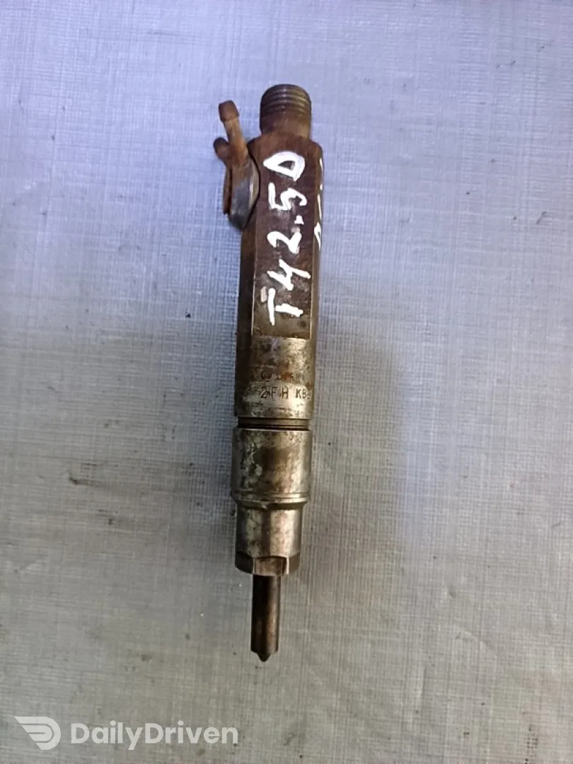 Injector - Volkswagen Transporter T4 [1990 - 2003] Van 2.5 TDI L MT (102 hp)