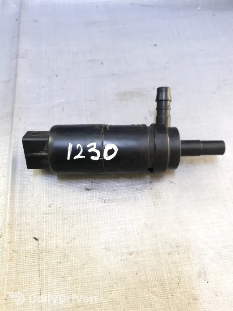 Pompă lichid parbriz - Ford Mondeo 3 generation [2000 - 2003] Sedan 2.0 TDCi 5MT (130 hp)