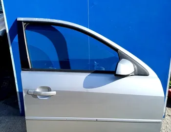 Ușă față