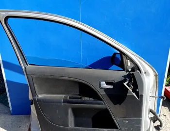 Ușă față - Culoare: Gri, Parte montare: Stânga, Varianta: Sedan - Ford Mondeo 3 generation [2000 - 2003] Sedan 2.0 TDCi 5MT (130 hp)