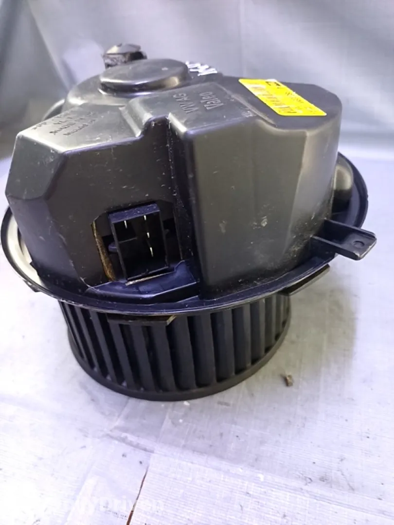 Ventilator habitaclu - Volkswagen Touran 1 generation [2003 - 2006] Minivan 1.9 TDI MT (100 hp)