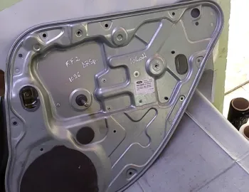 Macara geam  - Parte montare: Dreapta spate, Manuală - Ford Focus 2 generation [2004 - 2008] wagon 5-doors 1.6 TDCi MT (90 hp)