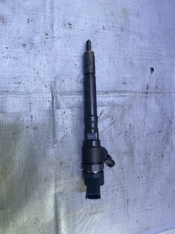 Injector - Hyundai Tucson 1 generation [2004 - 2010] Crossover 2.0 CRDI MT 2WD (112 hp)