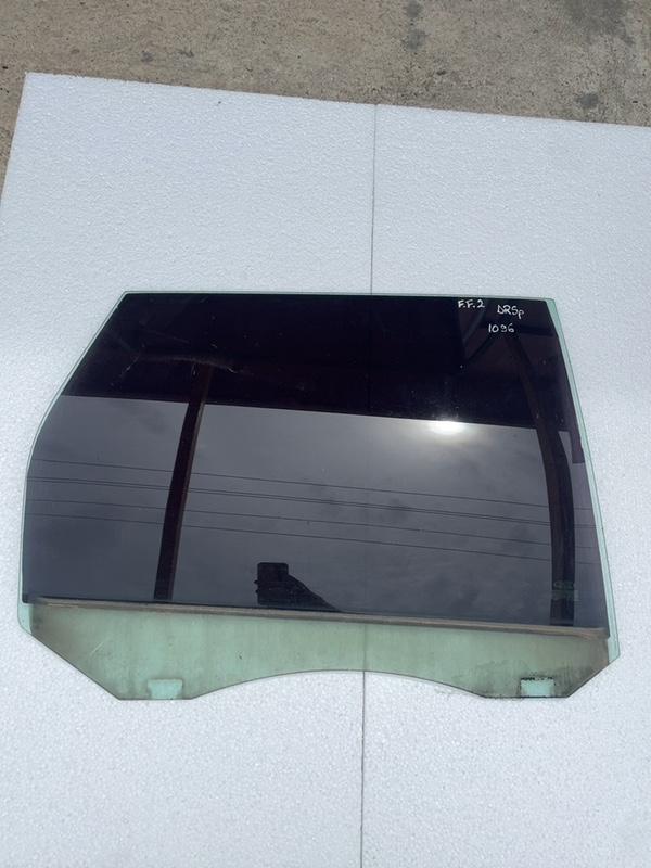 Geam lateral  - Parte montare: Dreapta spate, Varianta: Wagon - Ford Focus 2 generation [2004 - 2008] wagon 5-doors 1.6 TDCi MT (90 hp)