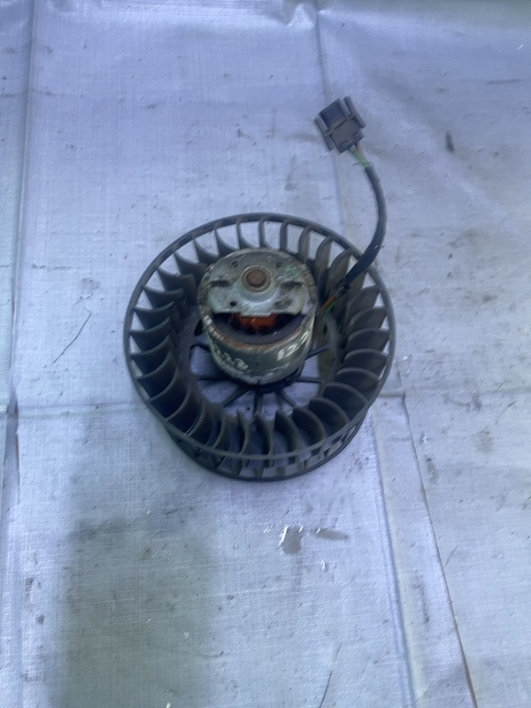 Ventilator habitaclu - BMW 3 Series E36 [1990 - 2000] Sedan 316i MT (102 hp)
