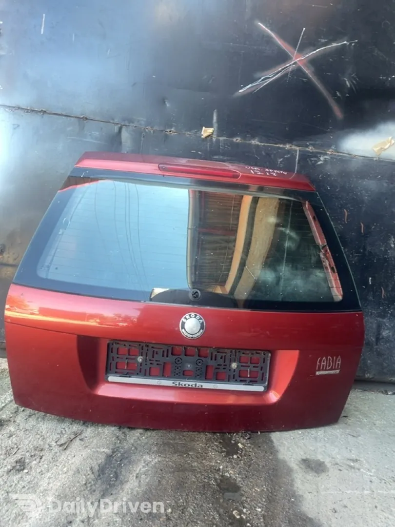 Haion - Culoare: Vișiniu, Varianta: Wagon 5 uși - Skoda Fabia 6Y [1999 - 2004] Combi wagon 5-doors 1.4 MT (101 hp)