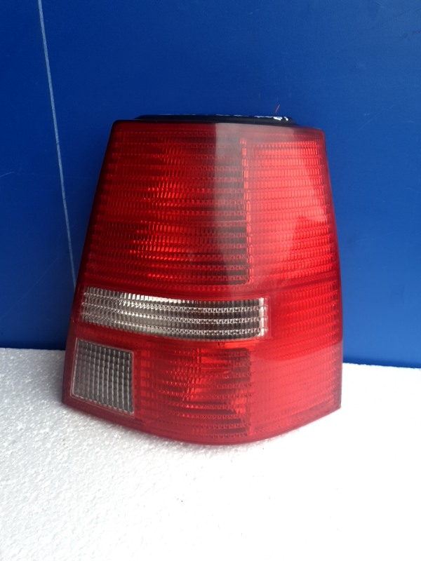 Lampă spate - Parte montare: Dreapta, Varianta: Wagon - Volkswagen Golf 4 generation [1997 - 2006] wagon 1.9 TDI MT (100 hp)