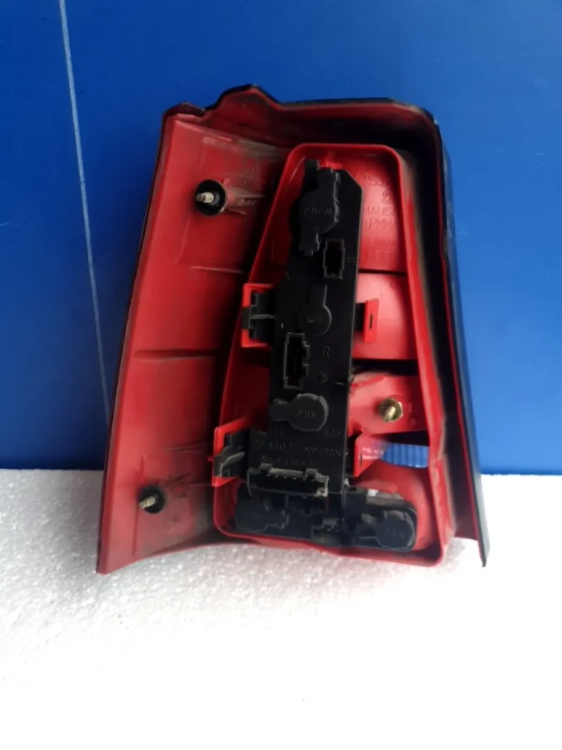 Lampă spate - Parte montare: Dreapta, Varianta: Wagon - Volkswagen Golf 4 generation [1997 - 2006] wagon 1.9 TDI MT (100 hp)