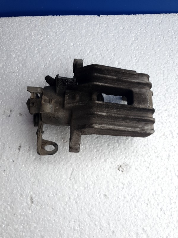 Etrier spate - Parte montare: Dreapta - Volkswagen Golf 4 generation [1997 - 2006] wagon 1.9 TDI MT (100 hp)
