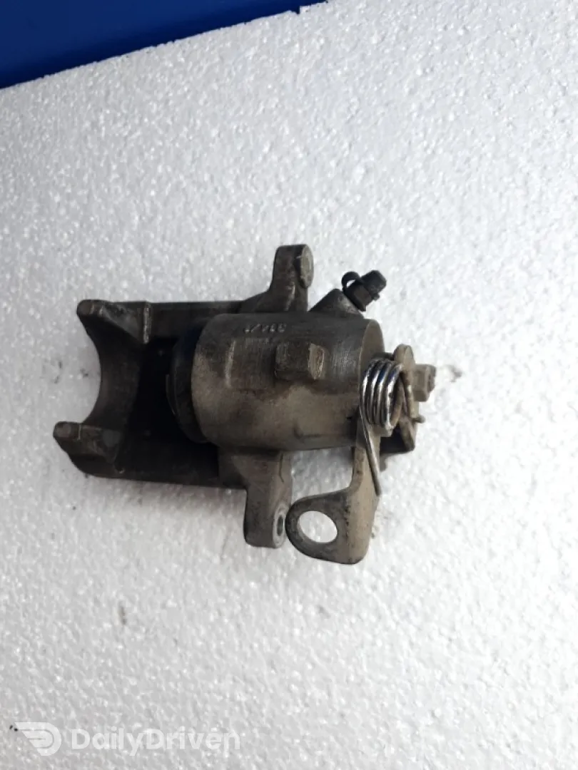 Etrier spate - Parte montare: Dreapta - Volkswagen Golf 4 generation [1997 - 2006] wagon 1.9 TDI MT (100 hp)