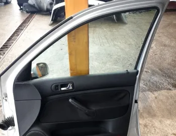 Ușă față - Culoare: Gri, Parte montare: Dreapta - Volkswagen Golf 4 generation [1997 - 2006] wagon 1.9 TDI MT (100 hp)