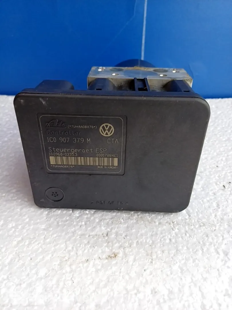 Pompă ABS - Volkswagen Golf 4 generation [1997 - 2006] wagon 1.9 TDI MT (100 hp)
