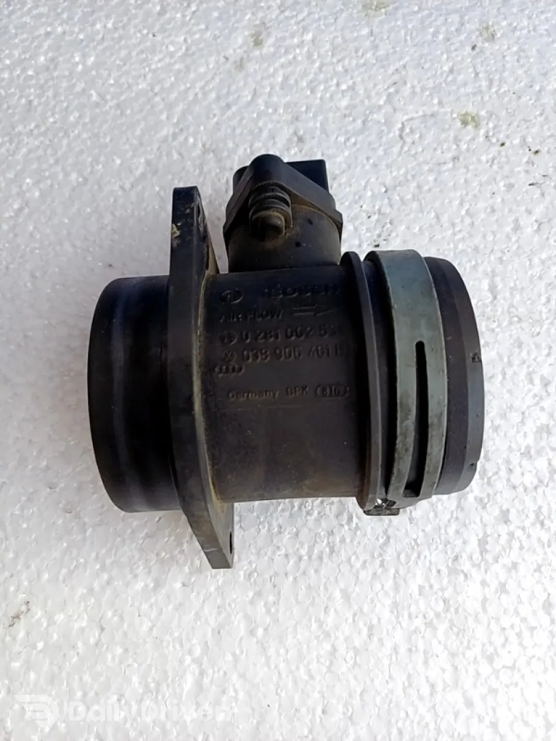 Debitmetru aer - Volkswagen Golf 4 generation [1997 - 2006] wagon 1.9 TDI MT (100 hp)