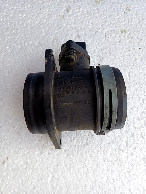 Debitmetru aer - Volkswagen Golf 4 generation [1997 - 2006] wagon 1.9 TDI MT (100 hp)