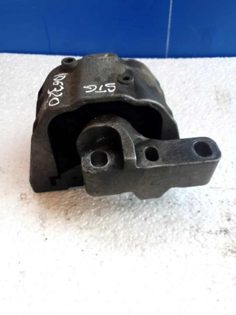 Suport cutie viteze - Volkswagen Golf 4 generation [1997 - 2006] wagon 1.9 TDI MT (100 hp)
