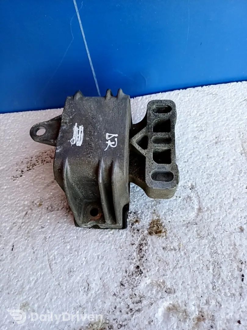 Suport motor - Parte montare: Stânga - Volkswagen Golf 4 generation [1997 - 2006] wagon 1.9 TDI MT (100 hp)