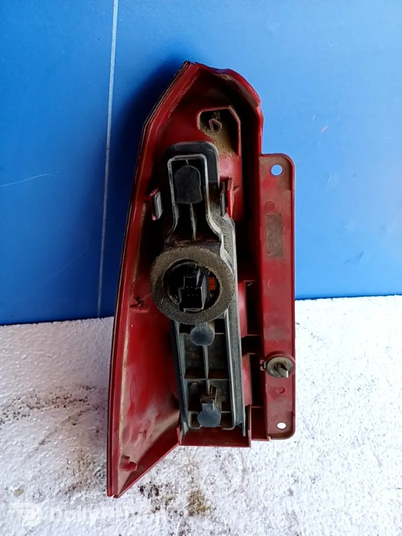 Lampă spate - Parte montare: Dreapta, Varianta: Wagon - Ford Focus 1 generation [1998 - 2004]