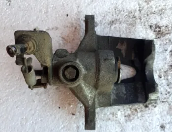 Etrier spate - Parte montare: Dreapta - Ford Mondeo 3 generation [2000 - 2003] Sedan 2.0 TDCi 5MT (130 hp)