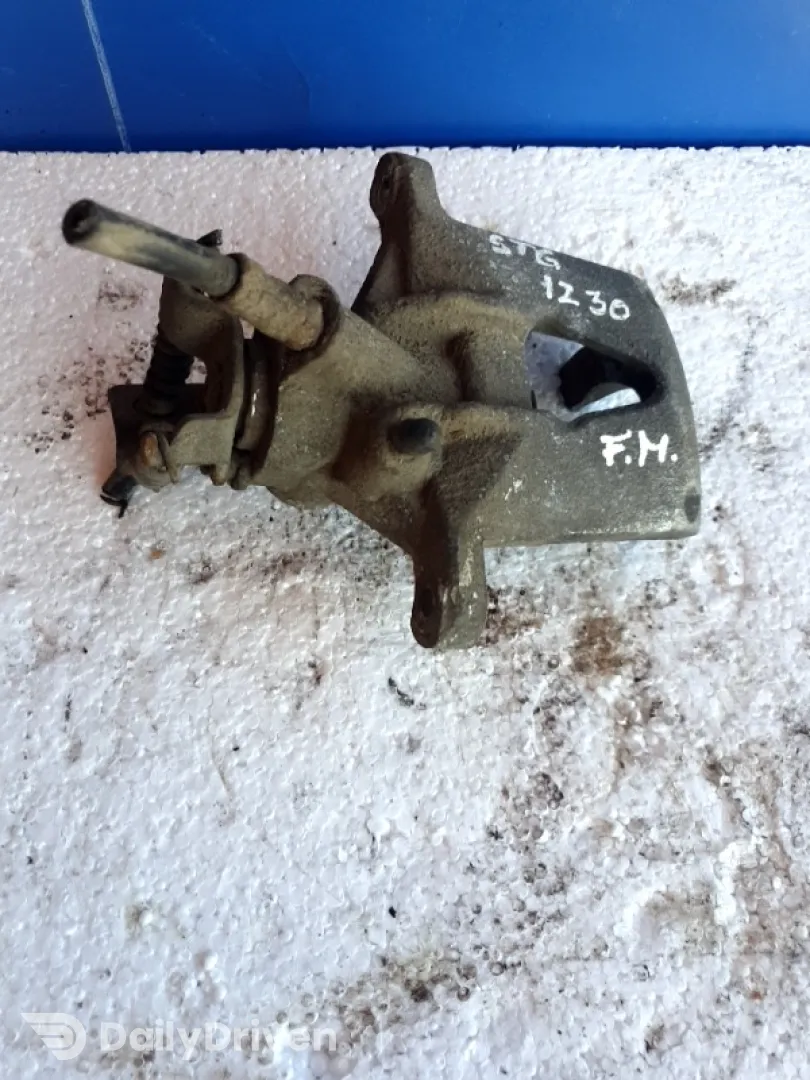Etrier spate - Parte montare: Stânga - Ford Mondeo 3 generation [2000 - 2003] Sedan 2.0 TDCi 5MT (130 hp)