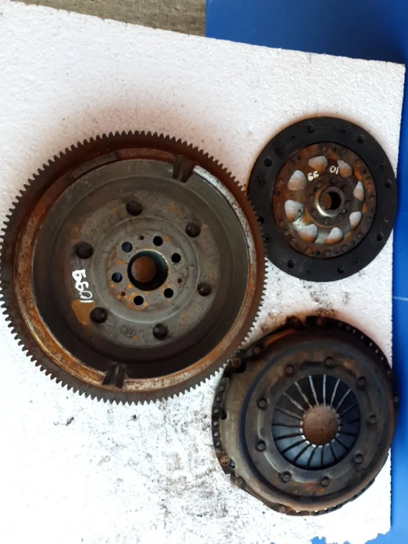 Kit ambreiaj - Audi A4 B6 [2000 - 2005] Sedan 1.6 MT (102 hp)
