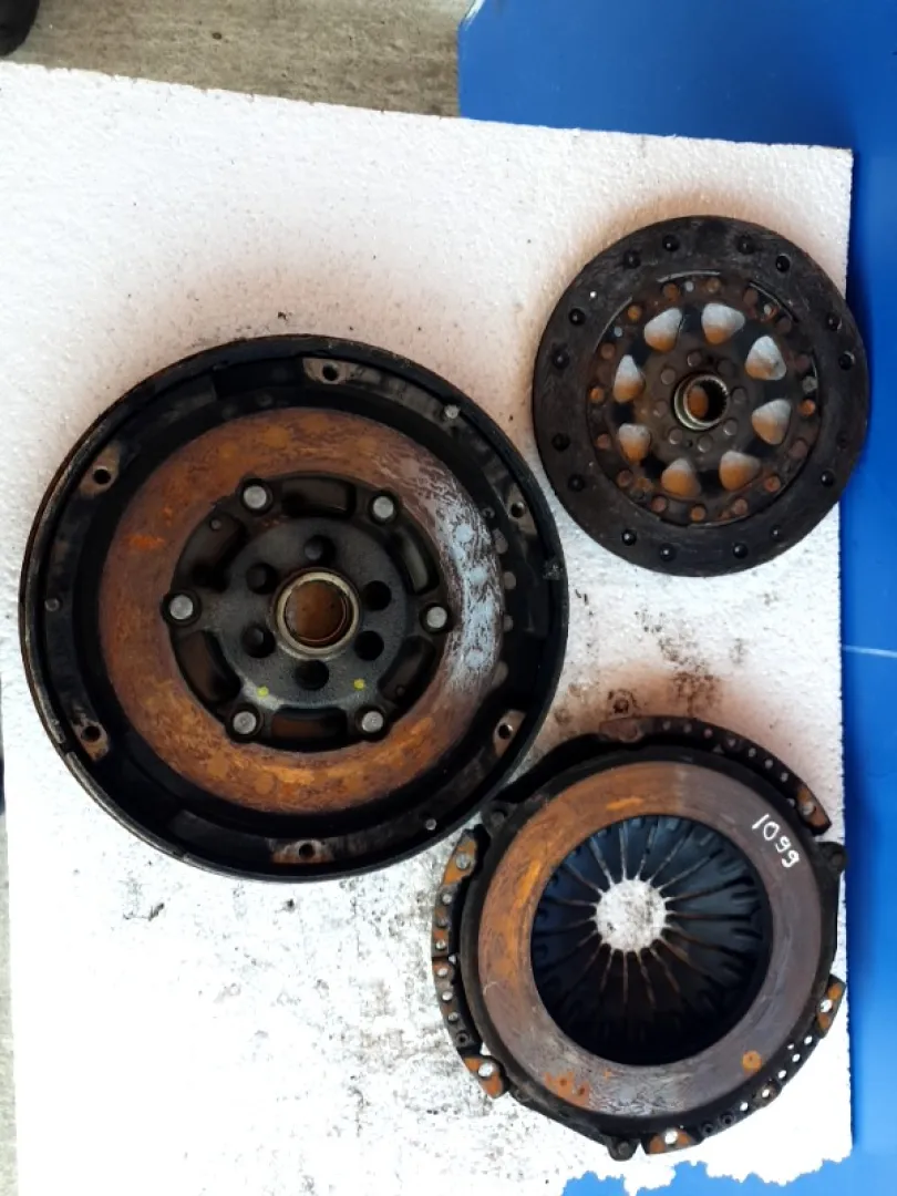Kit ambreiaj - Audi A4 B6 [2000 - 2005] Sedan 1.6 MT (102 hp)
