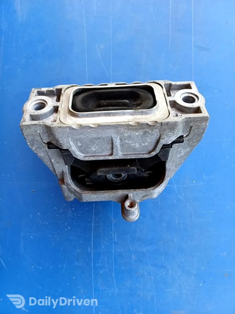 Suport motor - Parte montare: Dreapta - Volkswagen Golf 5 generation [2003 - 2009] Hatchback 5-doors 1.6 FSI MT (115 hp)