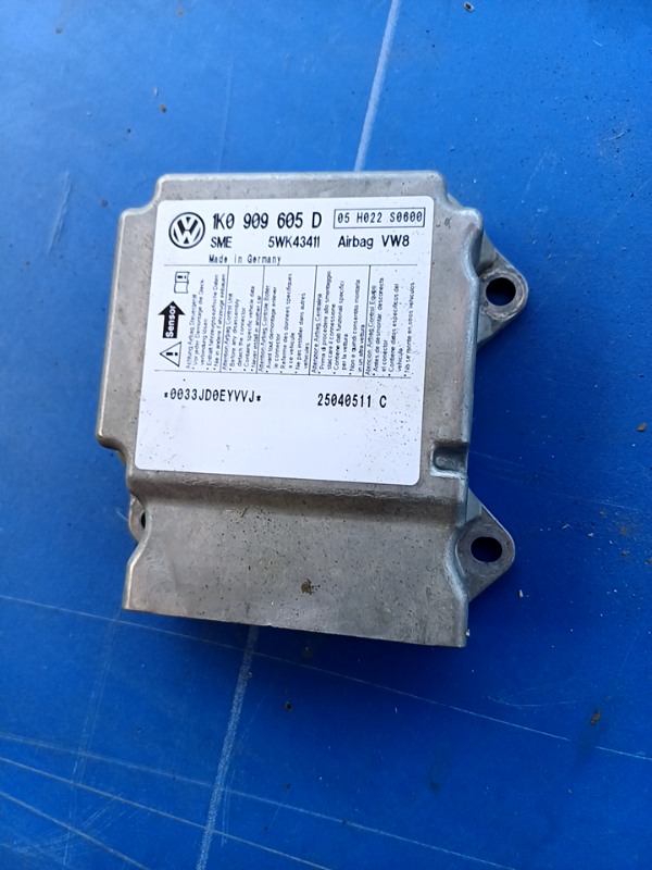 Modul airbag - Volkswagen Golf 5 generation [2003 - 2009] Hatchback 5-doors 1.6 FSI MT (115 hp)