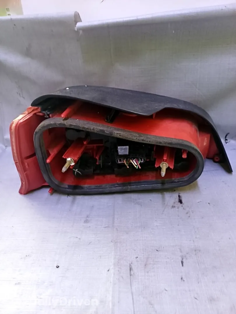 Lampă spate - Parte montare: Dreapta - Peugeot 106 1 generation [restyling] [1996 - 2003] Hatchback 3-doors 1.1 MT (60 hp)
