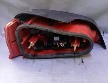 Lampă spate - Parte montare: Dreapta - Peugeot 106 1 generation [restyling] [1996 - 2003] Hatchback 3-doors 1.1 MT (60 hp)