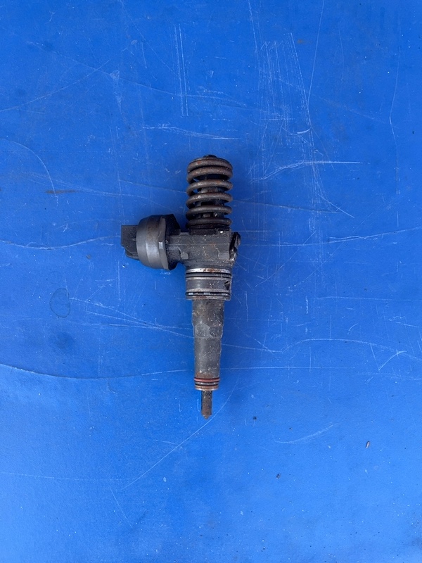 Injector - Volkswagen Passat B5.5 [restyling] [2000 - 2005]