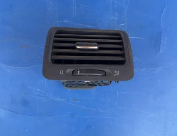 Guri ventilație - Parte montare: Dreapta - Volkswagen Golf 5 generation [2003 - 2009] Hatchback 5-doors 1.6 FSI MT (115 hp)