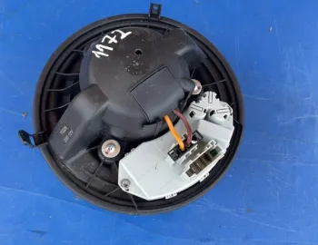 Ventilator habitaclu - BMW 3 Series E90-E93 [2004 - 2010] Sedan 320i MT (150 hp)
