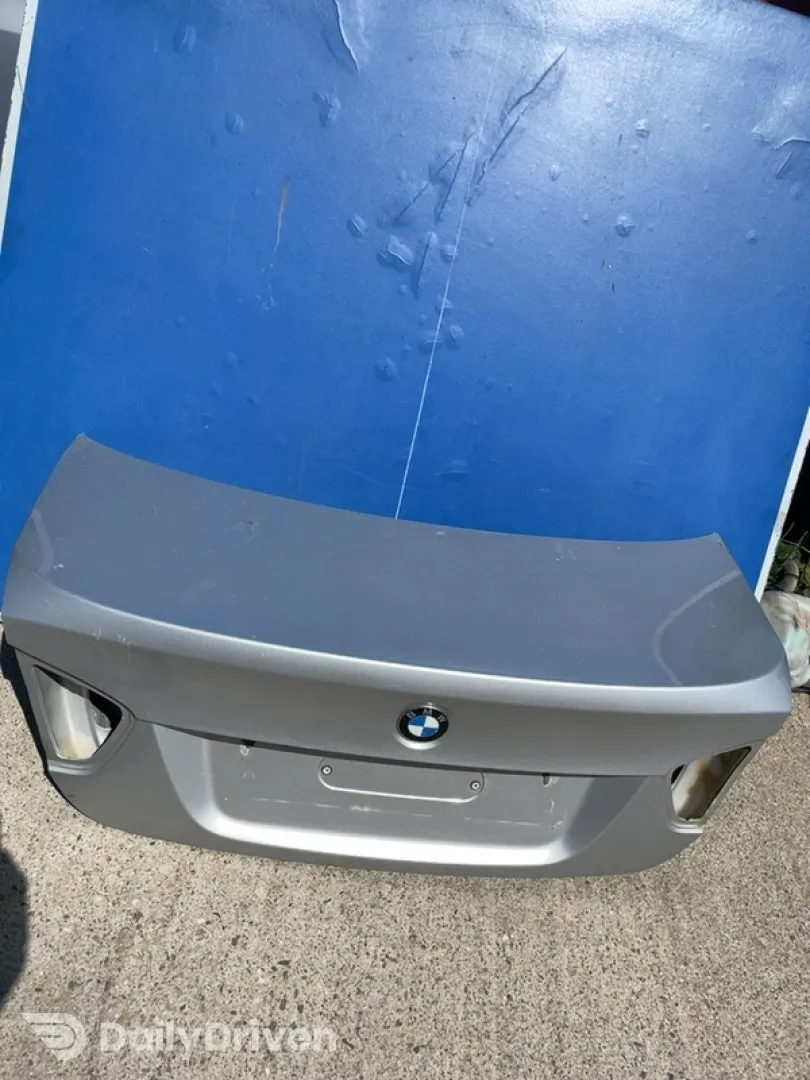 Capotă portbagaj - Culoare: Gri, Varianta: Sedan - BMW 3 Series E90-E93 [2004 - 2010] Sedan 320i MT (150 hp)