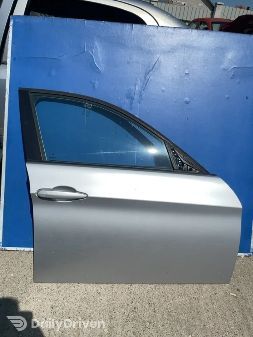 Ușă față - Culoare: Gri, Parte montare: Dreapta față - BMW 3 Series E90-E93 [2004 - 2010] Sedan 320i MT (150 hp)