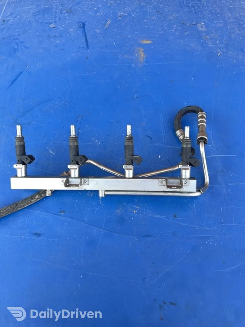 Injector - BMW 3 Series E90-E93 [2004 - 2010] Sedan 320i MT (150 hp)