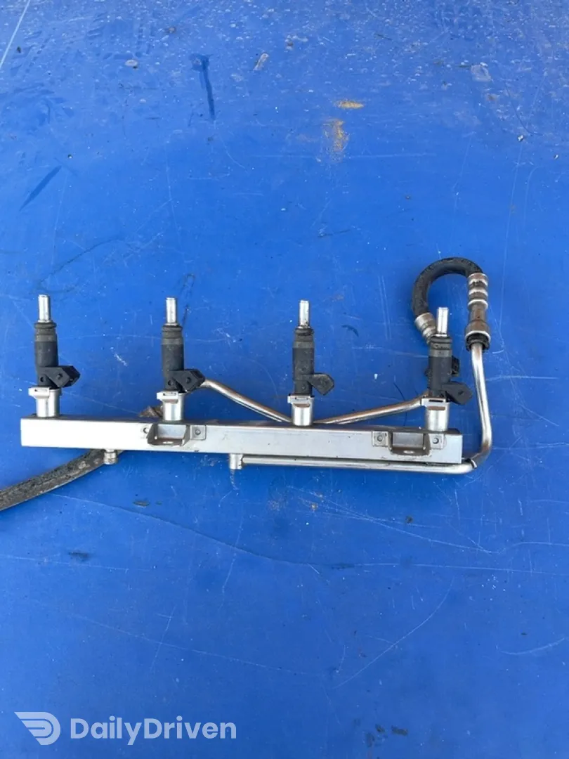 Injector - BMW 3 Series E90-E93 [2004 - 2010] Sedan 320i MT (150 hp)