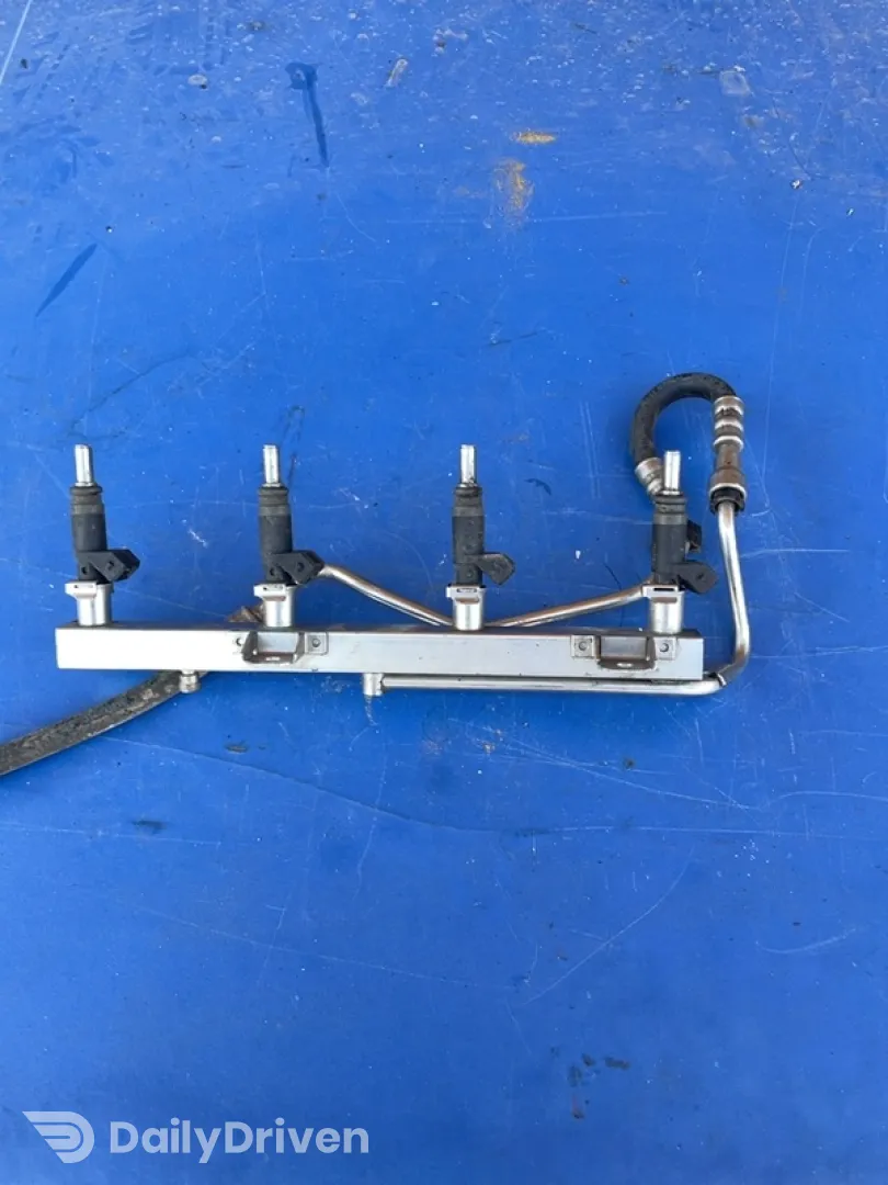 Injector - BMW 3 Series E90-E93 [2004 - 2010] Sedan 320i MT (150 hp)