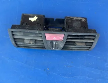 Guri ventilație - Parte montare: Central - BMW 3 Series E90-E93 [2004 - 2010] Sedan 320i MT (150 hp)