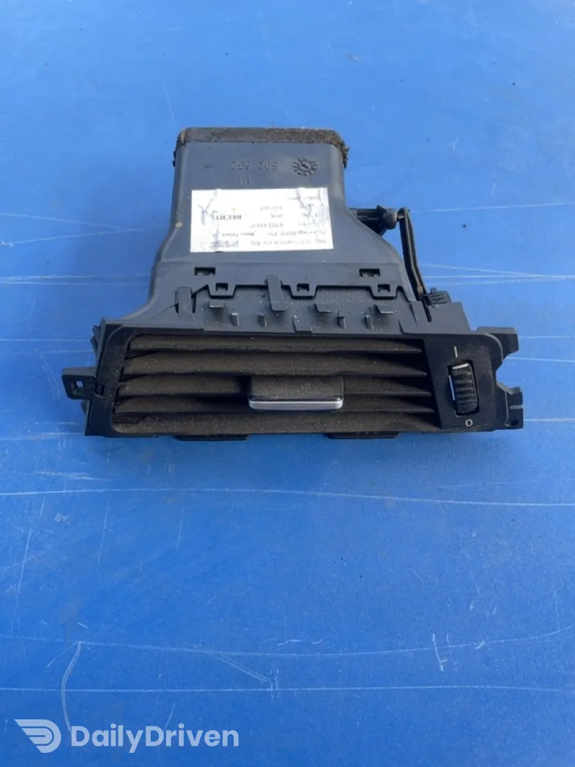 Guri ventilație - Parte montare: Dreapta - BMW 3 Series E90-E93 [2004 - 2010] Sedan 320i MT (150 hp)