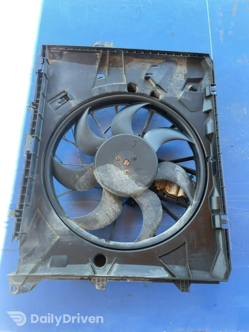 Ventilator răcire - BMW 3 Series E90-E93 [2004 - 2010] Sedan 320i MT (150 hp)