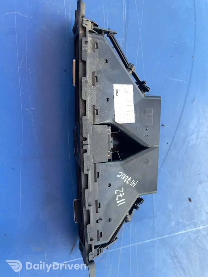 Guri ventilație - Parte montare: Central - BMW 3 Series E90-E93 [2004 - 2010] Sedan 320i MT (150 hp)