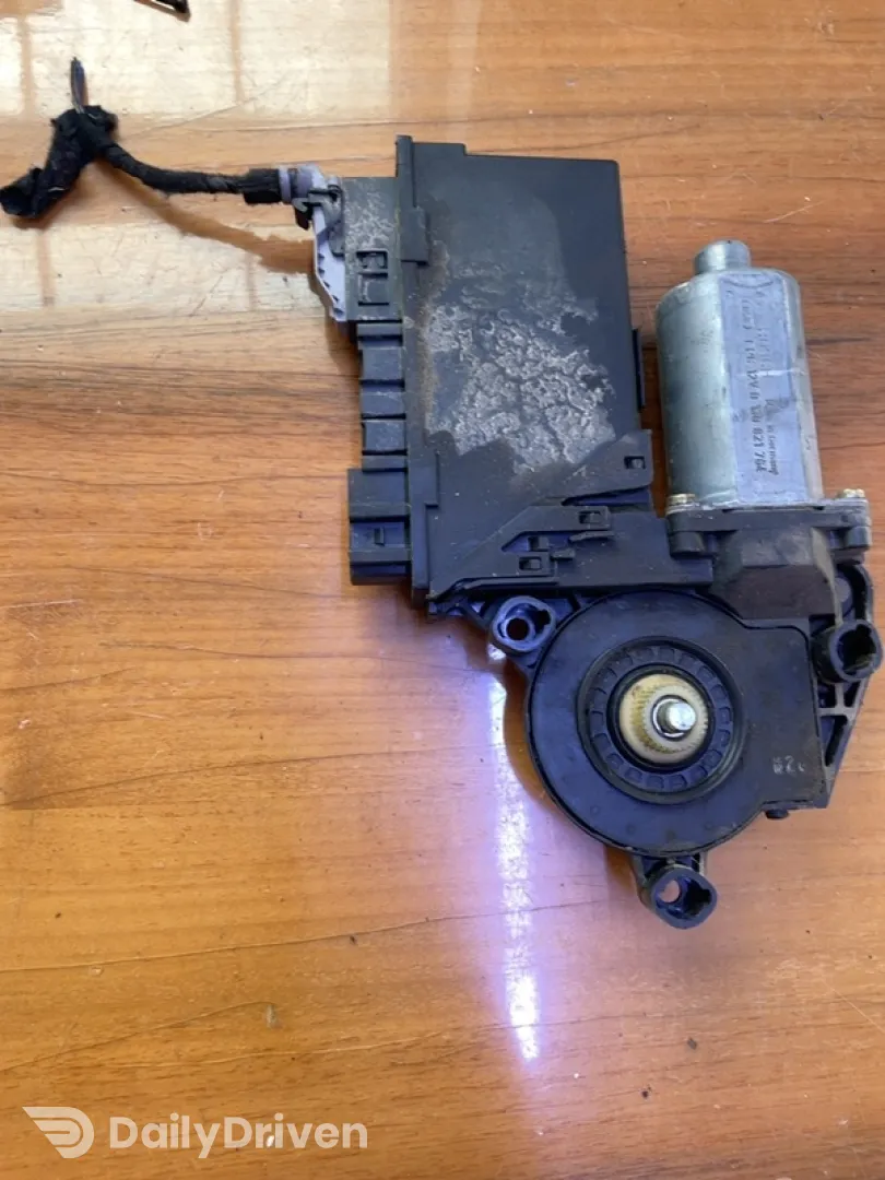 Macara geam  - Electric, Parte montare: Dreapta față - Audi A4 B6 [2000 - 2005]