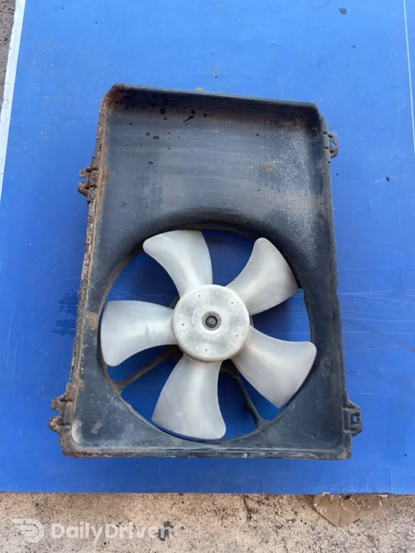 Ventilator răcire - Suzuki Swift 3 generation [2004 - 2010] Hatchback 5-doors 1.3 AT (92 hp)